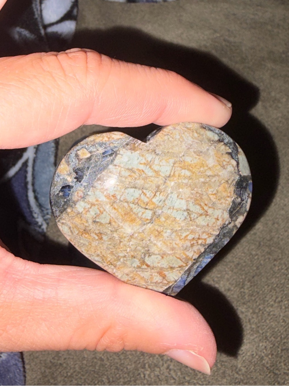 CRYSTAL HEARTS - Picture 2 of 4